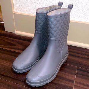 Durable Rainboots